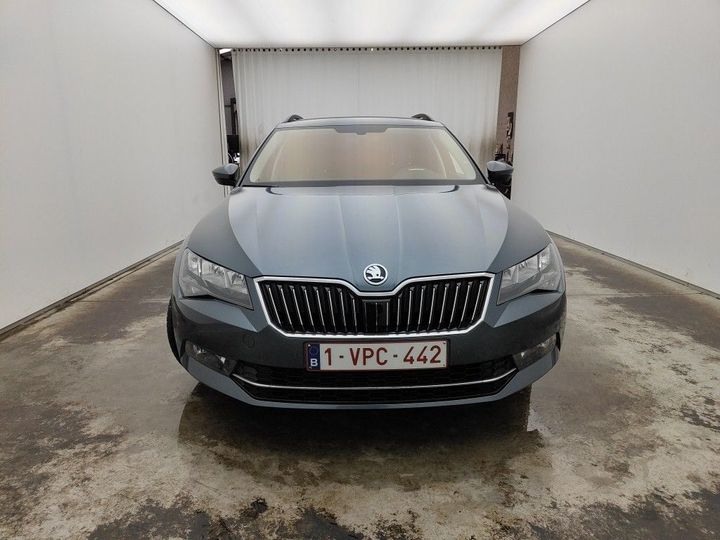 Photo 4 VIN: TMBJH7NP6K7042498 - SKODA SUPERB 