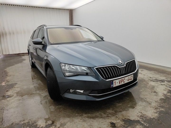 Photo 7 VIN: TMBJH7NP6K7042498 - SKODA SUPERB 