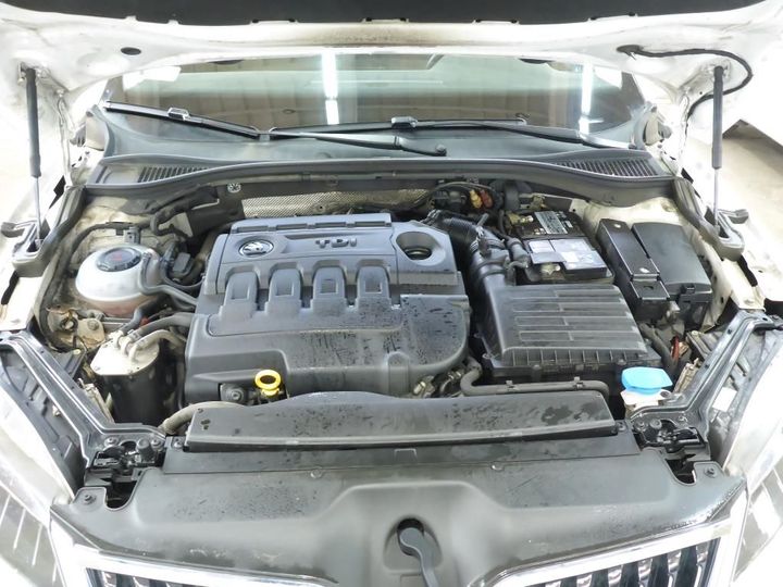 Photo 18 VIN: TMBJH7NP7J7602074 - SKODA SUPERB 