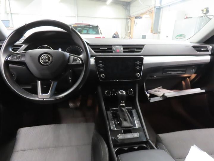 Photo 5 VIN: TMBJH7NP7K7014712 - SKODA SUPERB 