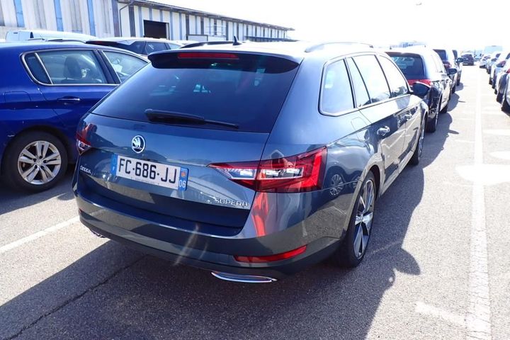 Photo 2 VIN: TMBJH7NP7K7022292 - SKODA SUPERB 