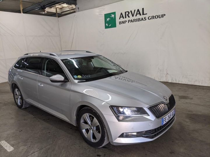 Photo 4 VIN: TMBJH7NP7K7051355 - SKODA SUPERB 