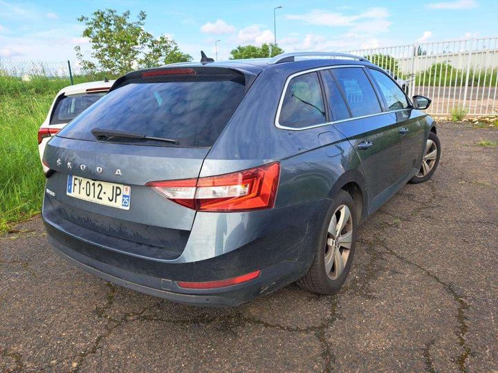 Photo 2 VIN: TMBJH7NP7M7060995 - SKODA SUPERB 