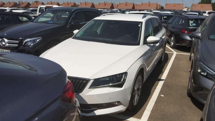 Photo 11 VIN: TMBJH7NP8K7030739 - SKODA SUPERB 