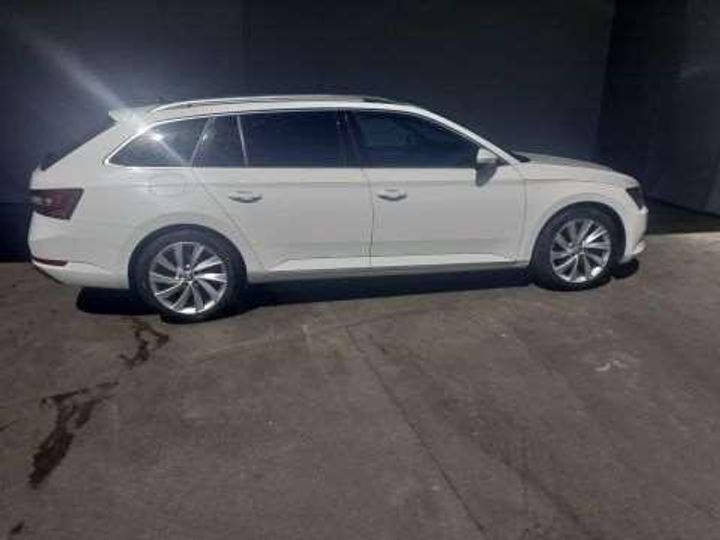 Photo 2 VIN: TMBJH7NP8K7030739 - SKODA SUPERB 