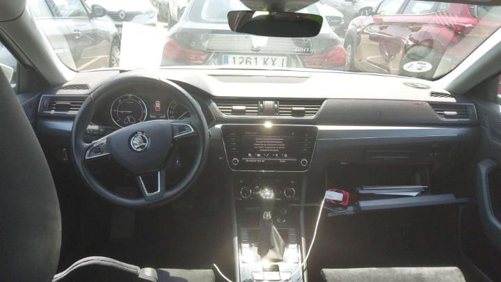 Photo 23 VIN: TMBJH7NP8K7030739 - SKODA SUPERB 