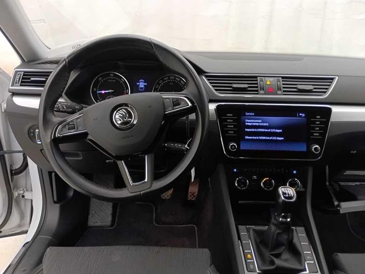 Photo 14 VIN: TMBJH7NP8K7033012 - SKODA SUPERB 