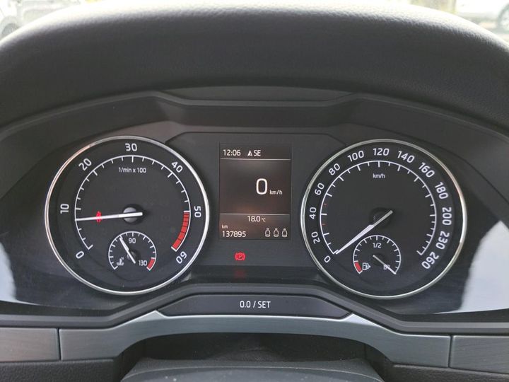 Photo 2 VIN: TMBJH7NP8K7045998 - SKODA SUPERB 