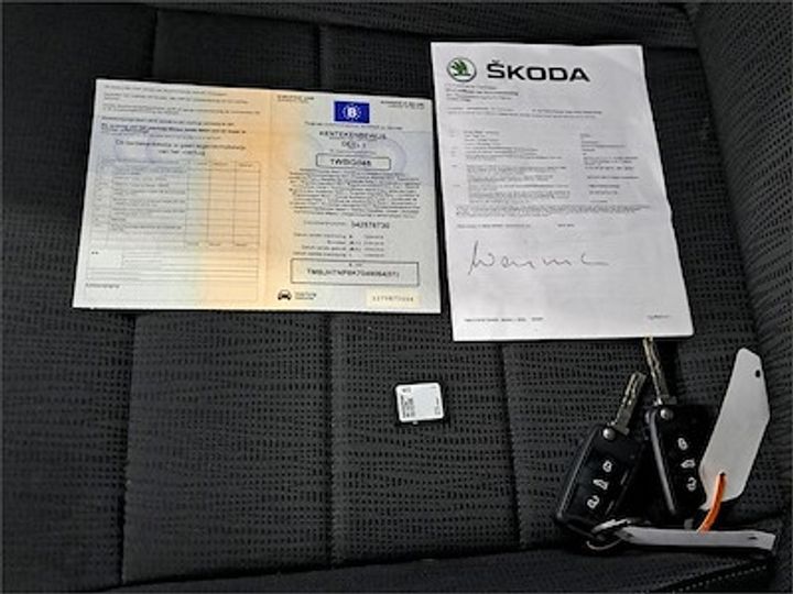 Photo 12 VIN: TMBJH7NP8K7049064 - SKODA SUPERB 