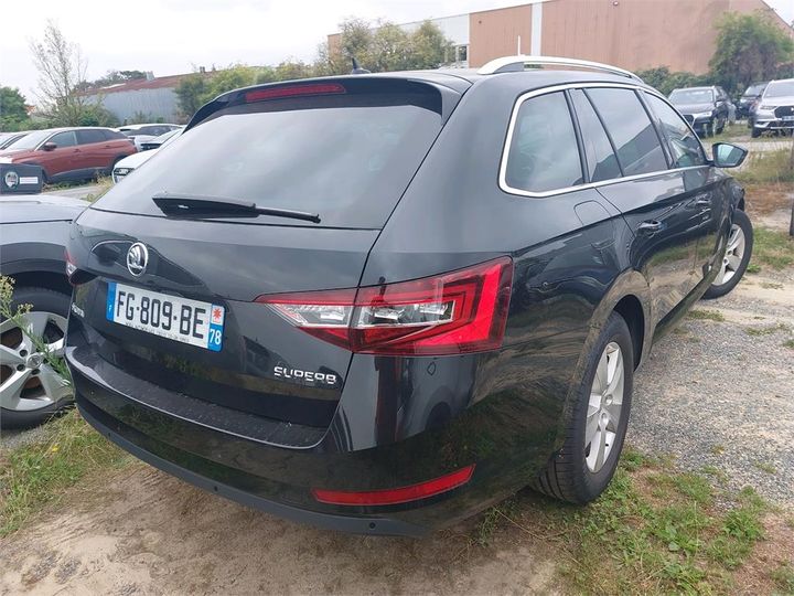 Photo 4 VIN: TMBJH7NP8K7051512 - SKODA SUPERB 