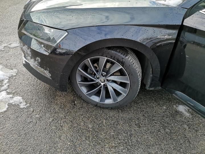 Photo 16 VIN: TMBJH7NP9J7502378 - SKODA SUPERB 