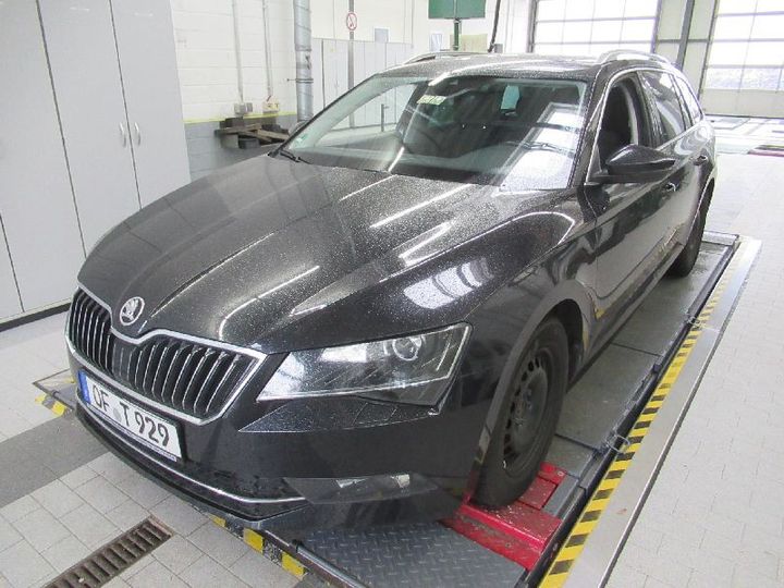 Photo 1 VIN: TMBJH7NP9J7568851 - SKODA SUPERB 