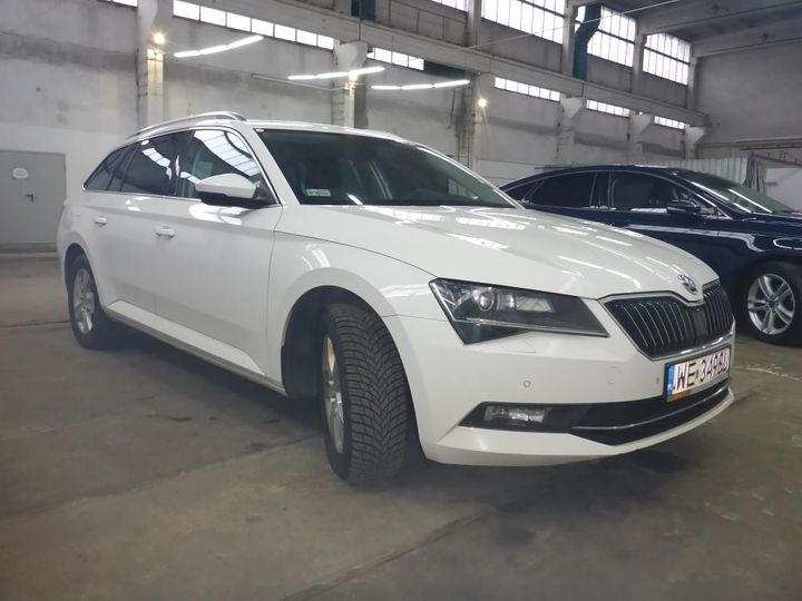 Photo 2 VIN: TMBJH7NP9J7577775 - SKODA SUPERB 