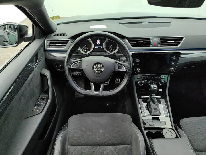 Photo 8 VIN: TMBJH7NP9K7070036 - SKODA SUPERB 