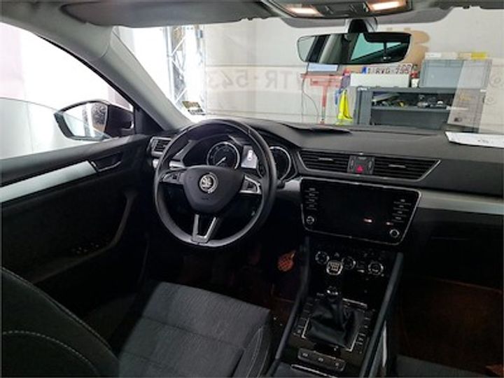 Photo 8 VIN: TMBJH7NPXK7049678 - SKODA SUPERB 