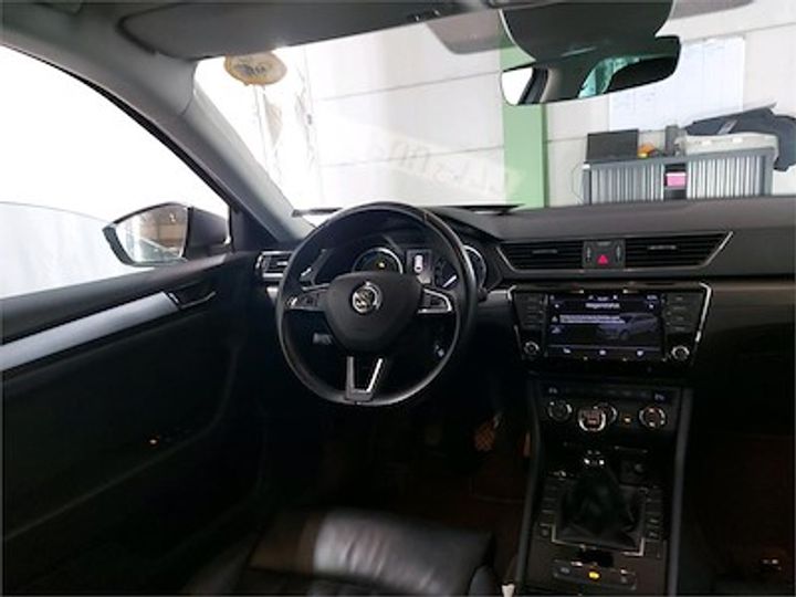 Photo 8 VIN: TMBJH9NP1H7030375 - SKODA SUPERB COMBI DIESEL - 2015 