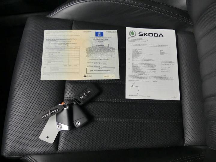 Photo 6 VIN: TMBJH9NP1H7525093 - SKODA SUPERB 