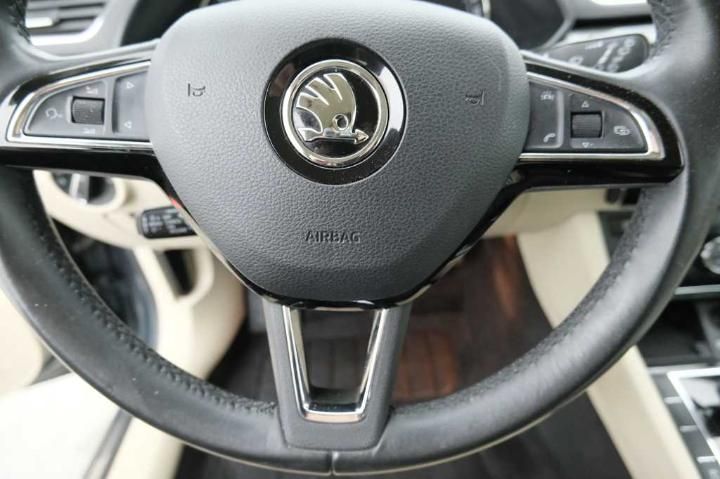 Photo 23 VIN: TMBJH9NP2H7500722 - SKODA SUPERB 