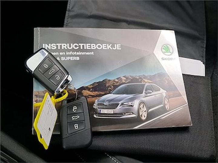 Photo 6 VIN: TMBJH9NP2J7557282 - SKODA SUPERB 