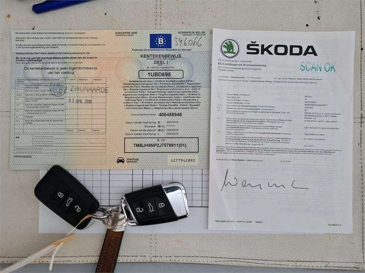 Photo 10 VIN: TMBJH9NP2J7578911 - SKODA SUPERB 