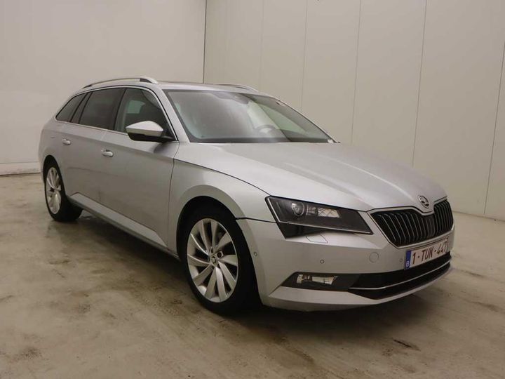 Photo 8 VIN: TMBJH9NP4J7570602 - SKODA SUPERB 