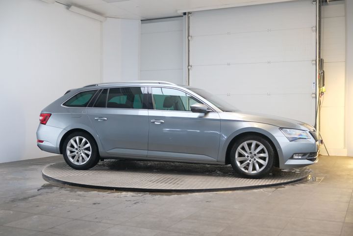 Photo 5 VIN: TMBJH9NP5G7080873 - SKODA SUPERB 