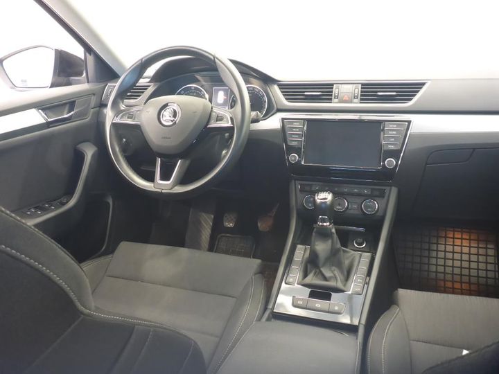 Photo 14 VIN: TMBJH9NP5H7532466 - SKODA SUPERB 