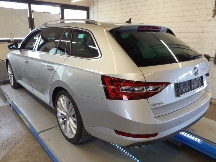 Photo 20 VIN: TMBJH9NP5J7523756 - SKODA SUPERB 