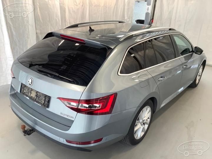 Photo 21 VIN: TMBJH9NP5K7007060 - SKODA SUPERB 