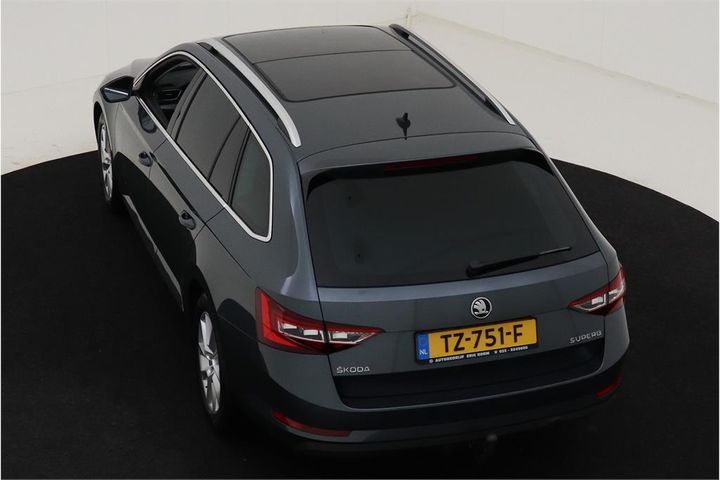 Photo 4 VIN: TMBJH9NP6K7007133 - SKODA SUPERB 