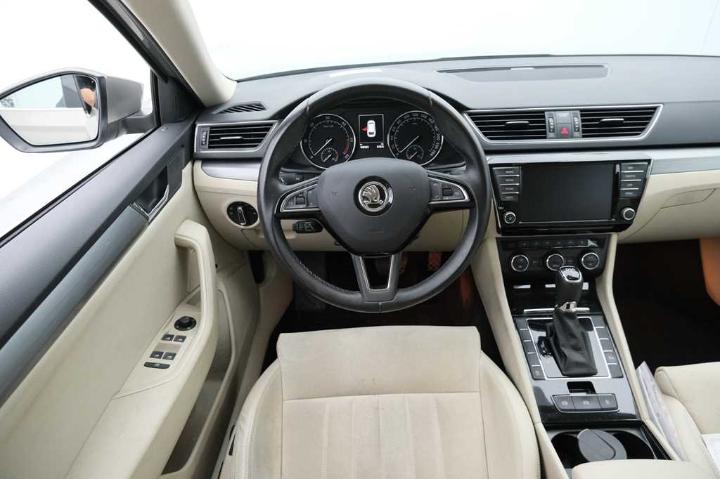 Photo 9 VIN: TMBJH9NP7G7069714 - SKODA SUPERB 