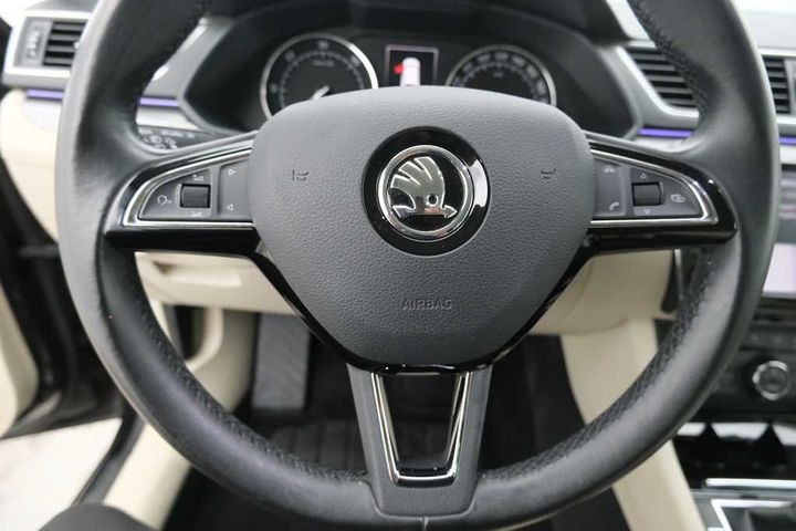 Photo 25 VIN: TMBJH9NP7H7546059 - SKODA SUPERB 