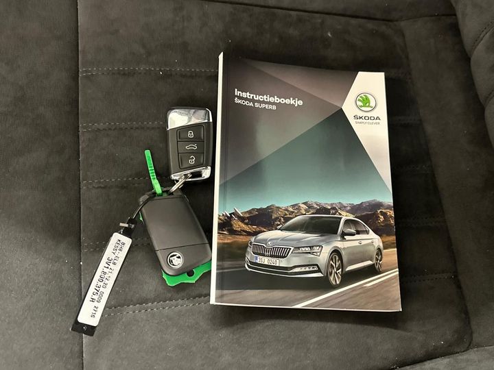 Photo 10 VIN: TMBJH9NP7M7047577 - SKODA SUPERB 