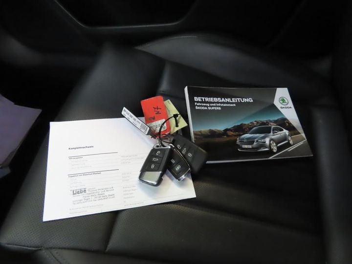 Photo 11 VIN: TMBJH9NP8K7081797 - SKODA SUPERB 