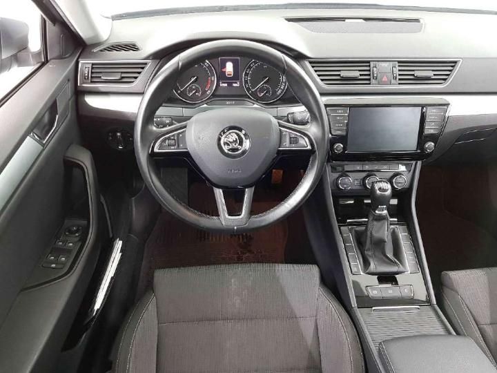 Photo 7 VIN: TMBJH9NP9H7505741 - SKODA SUPERB 