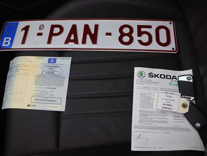 Photo 4 VIN: TMBJH9NPXG7086345 - SKODA SUPERB 