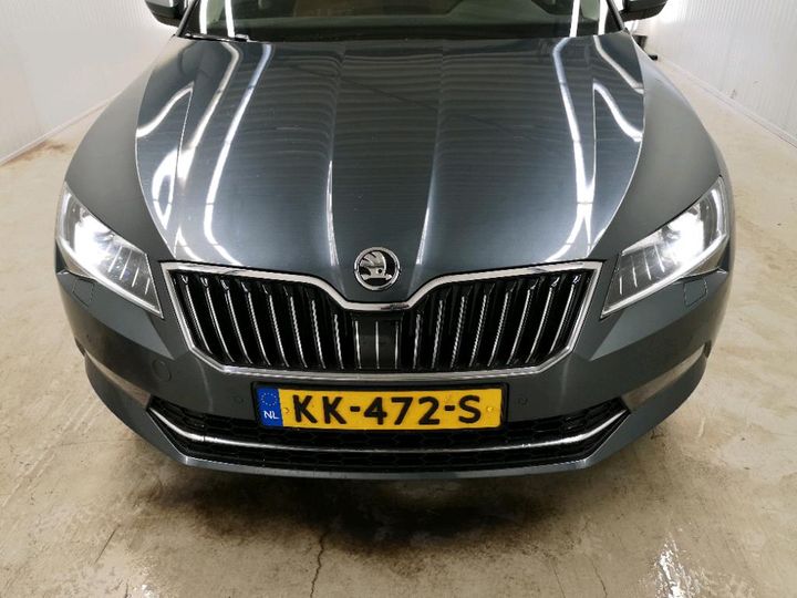 Photo 12 VIN: TMBJH9NPXH7504436 - SKODA SUPERB 