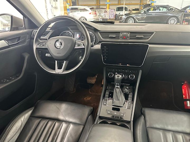 Photo 7 VIN: TMBJH9NPXJ7578848 - SKODA SUPERB 