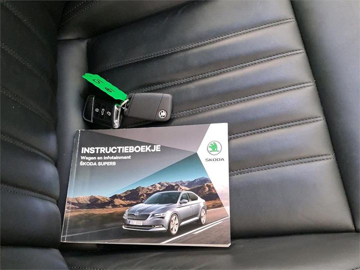 Photo 4 VIN: TMBJH9NPXJ7602260 - SKODA SUPERB 