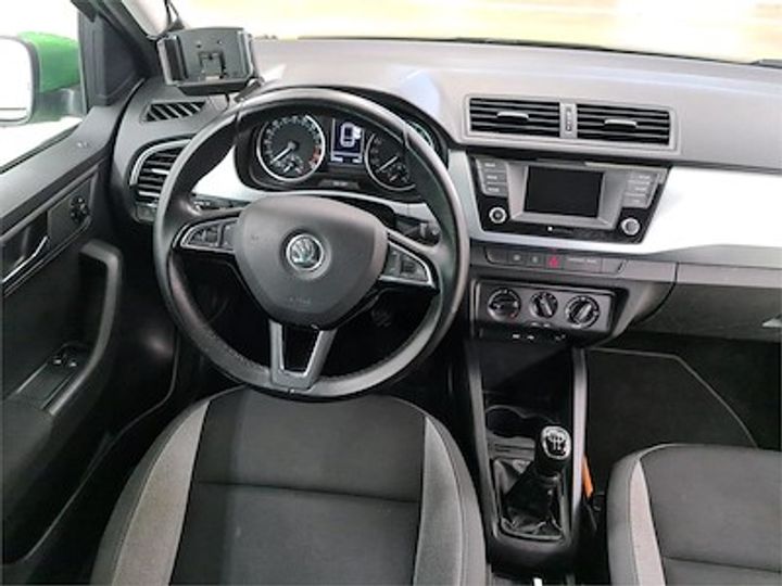 Photo 8 VIN: TMBJJ6NJ5HZ034951 - SKODA FABIA 