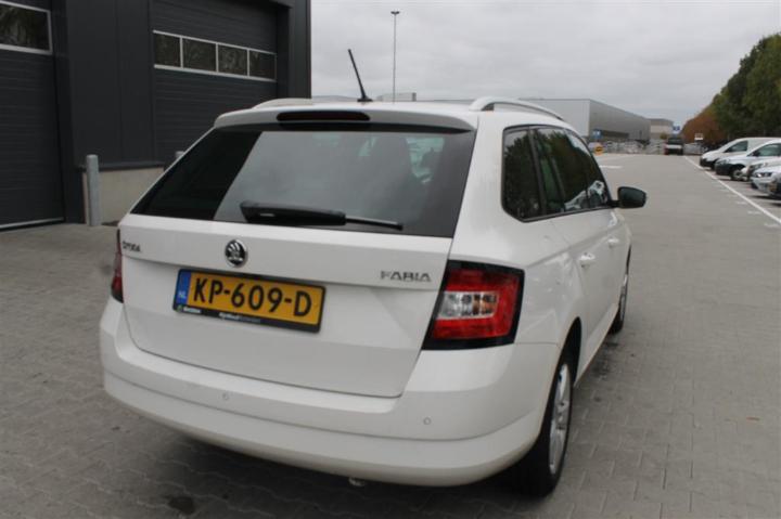 Photo 3 VIN: TMBJJ6NJXHZ068206 - SKODA FABIA 