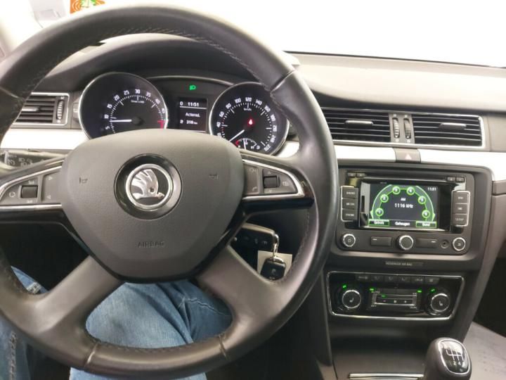 Photo 12 VIN: TMBJJ73TXF9058945 - SKODA SUPERB 