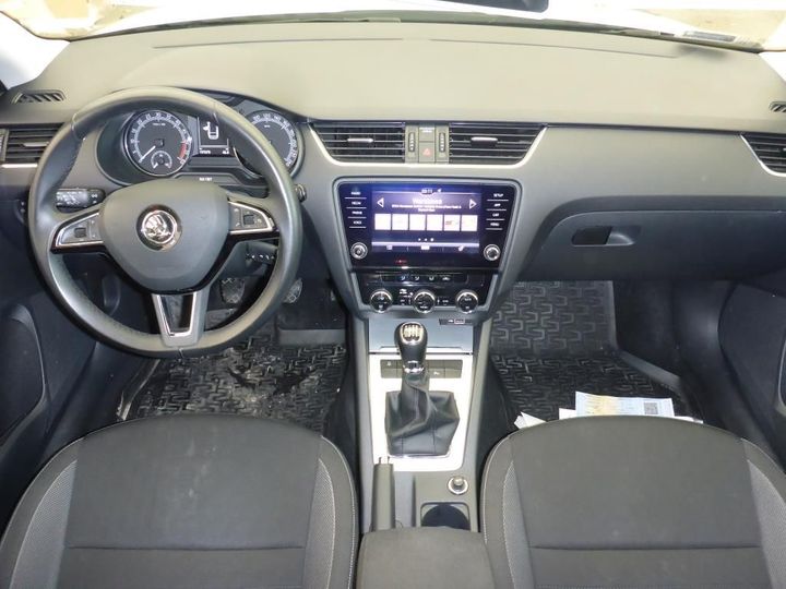 Photo 5 VIN: TMBJJ7NE0J0206127 - SKODA OCTAVIA 