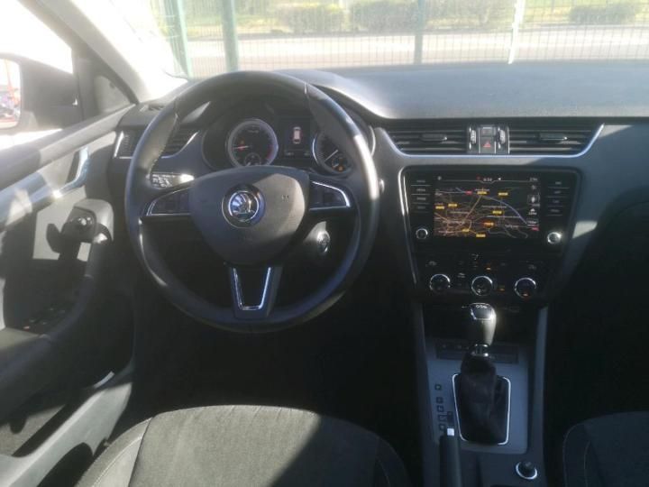 Photo 8 VIN: TMBJJ7NE0K0210454 - SKODA OCTAVIA 