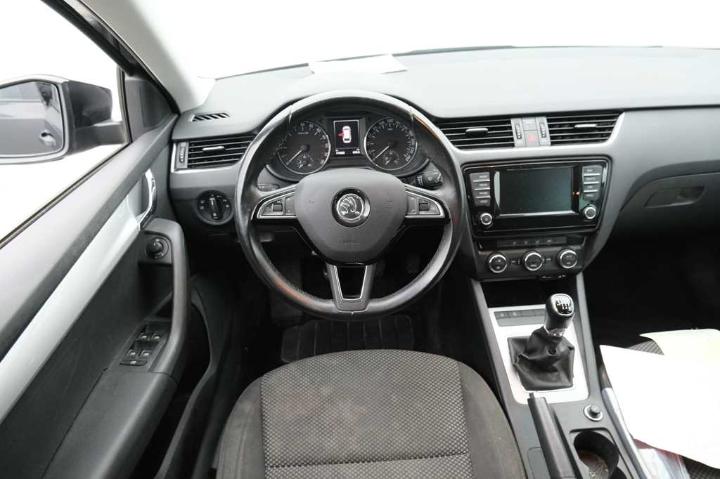 Photo 9 VIN: TMBJJ7NE1H0059553 - SKODA OCTAVIA 