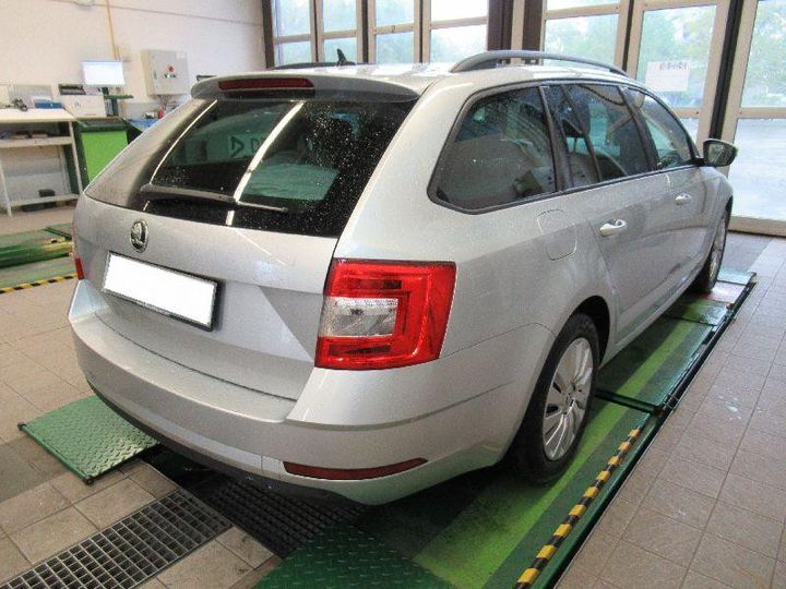 Photo 10 VIN: TMBJJ7NE1J0156502 - SKODA OCTAVIA 