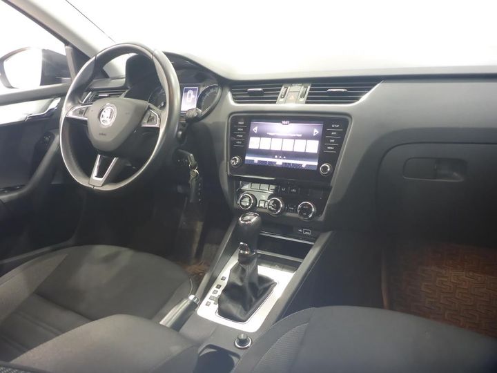 Photo 11 VIN: TMBJJ7NE1K0232480 - SKODA OCTAVIA 