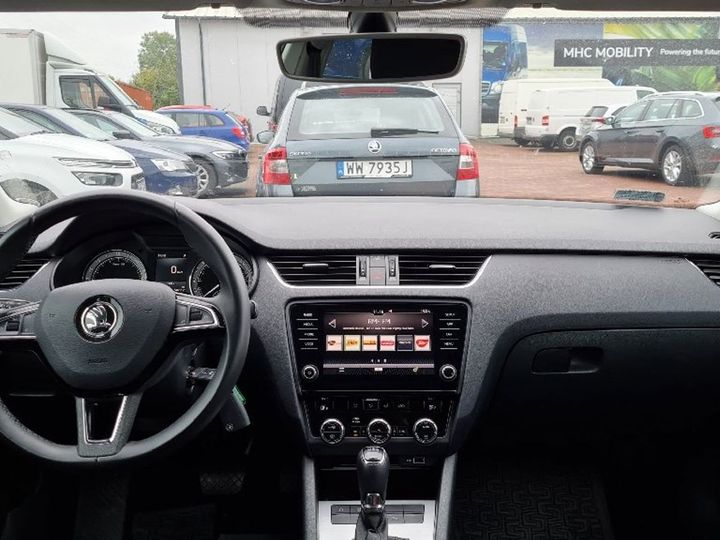 Photo 5 VIN: TMBJJ7NE2J0296946 - SKODA OCTAVIA 