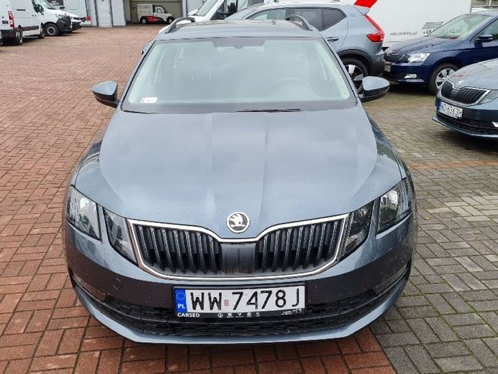 Photo 8 VIN: TMBJJ7NE2J0296946 - SKODA OCTAVIA 