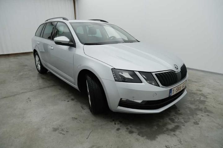 Photo 8 VIN: TMBJJ7NE3J0102957 - SKODA OCTAVIA 